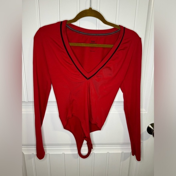 Good American Red and Black V Neck Lowdown Bodysuit - Picture 2 of 7